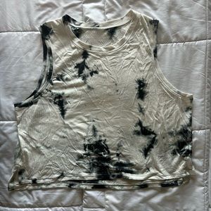 lululemon tye dye crop tank, size 10